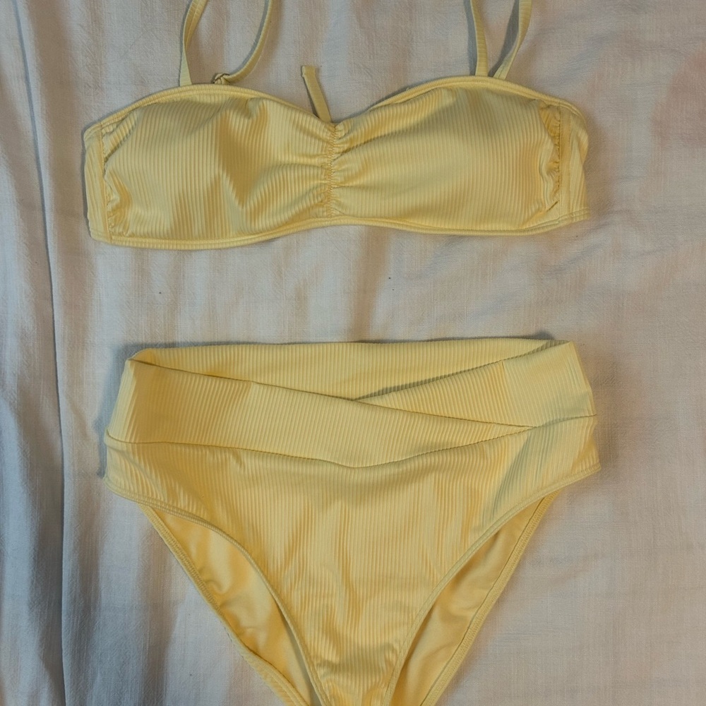 Hollister Ribbed Scoop Bikini Top and High Waisted Bikini Bottom- Yellow L